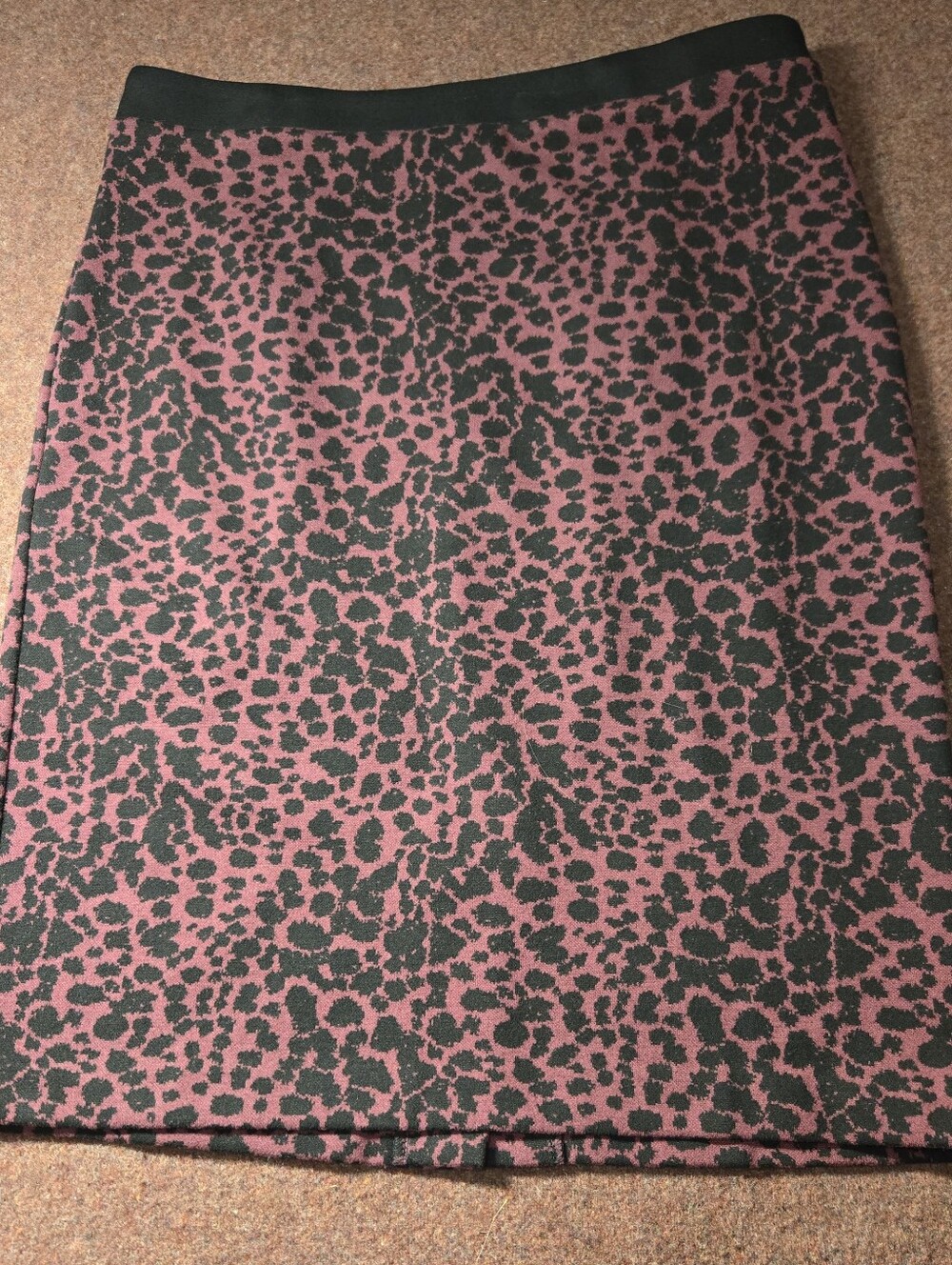 Talbots Refined Ponte Burgundy/Black Leopard Pencil Skirt Size 8 Like New
